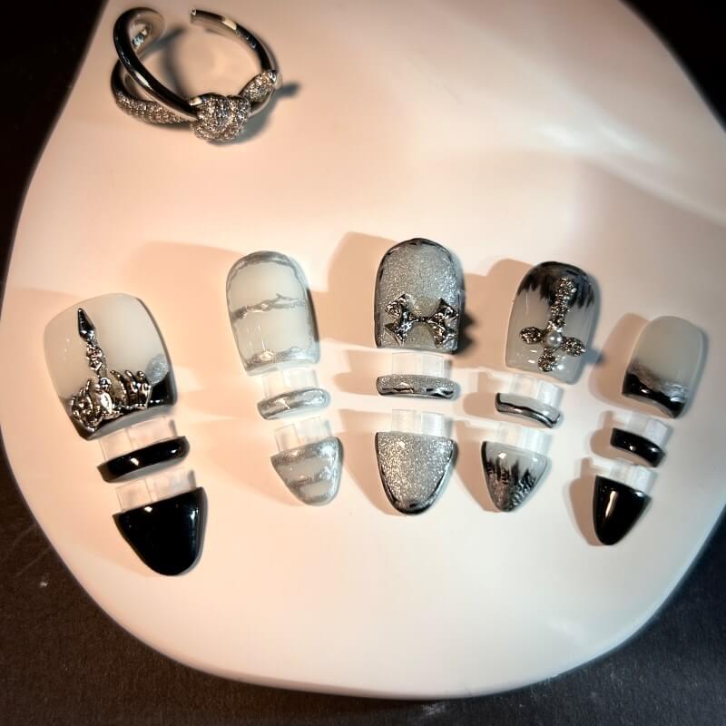 Detachable Clip On 2-in-1 Style Press-on nails