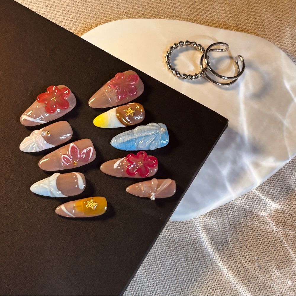 Detachable Clip On 2-in-1 Style Press-on nails