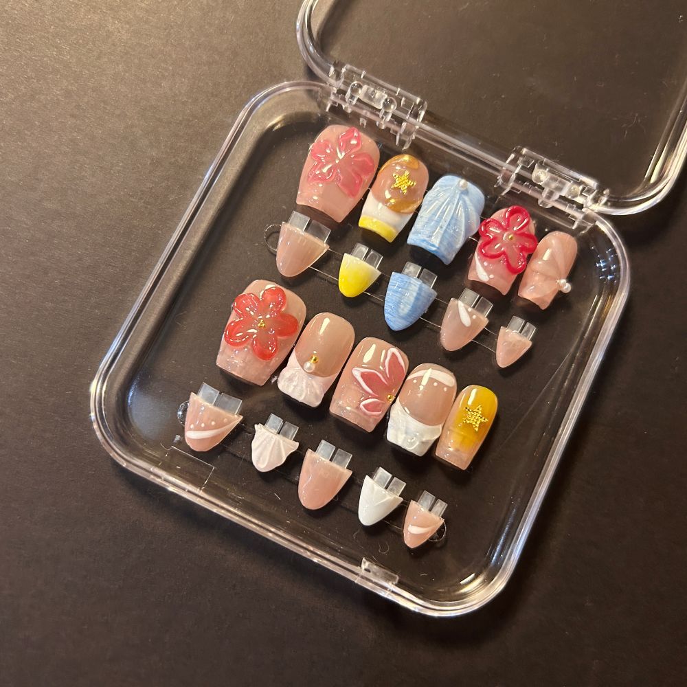 Detachable Clip On 2-in-1 Style Press-on nails