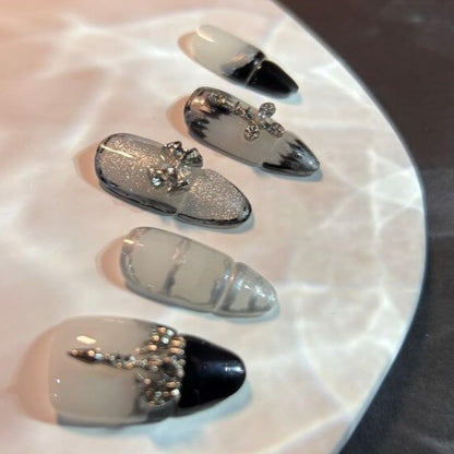 Detachable Clip On 2-in-1 Style Press-on nails