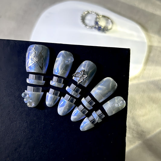 Butterfly's Curse Detachable Clip-on Nails