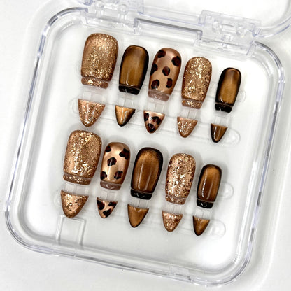 Detachable Clip On 2-in-1 Style Press-on nails