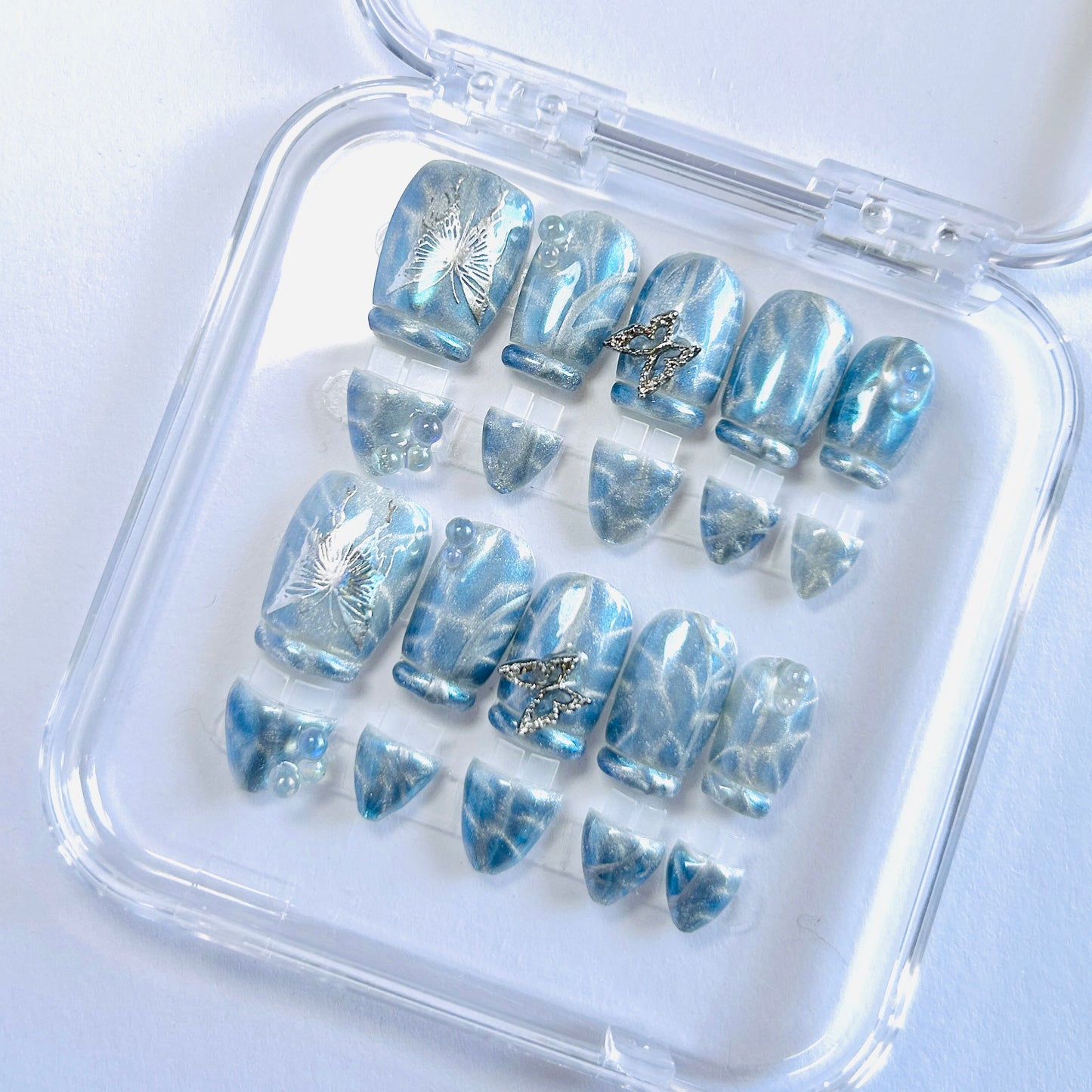 Detachable Clip On 2-in-1 Style Press-on nails