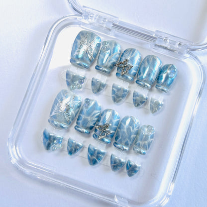 Detachable Clip On 2-in-1 Style Press-on nails